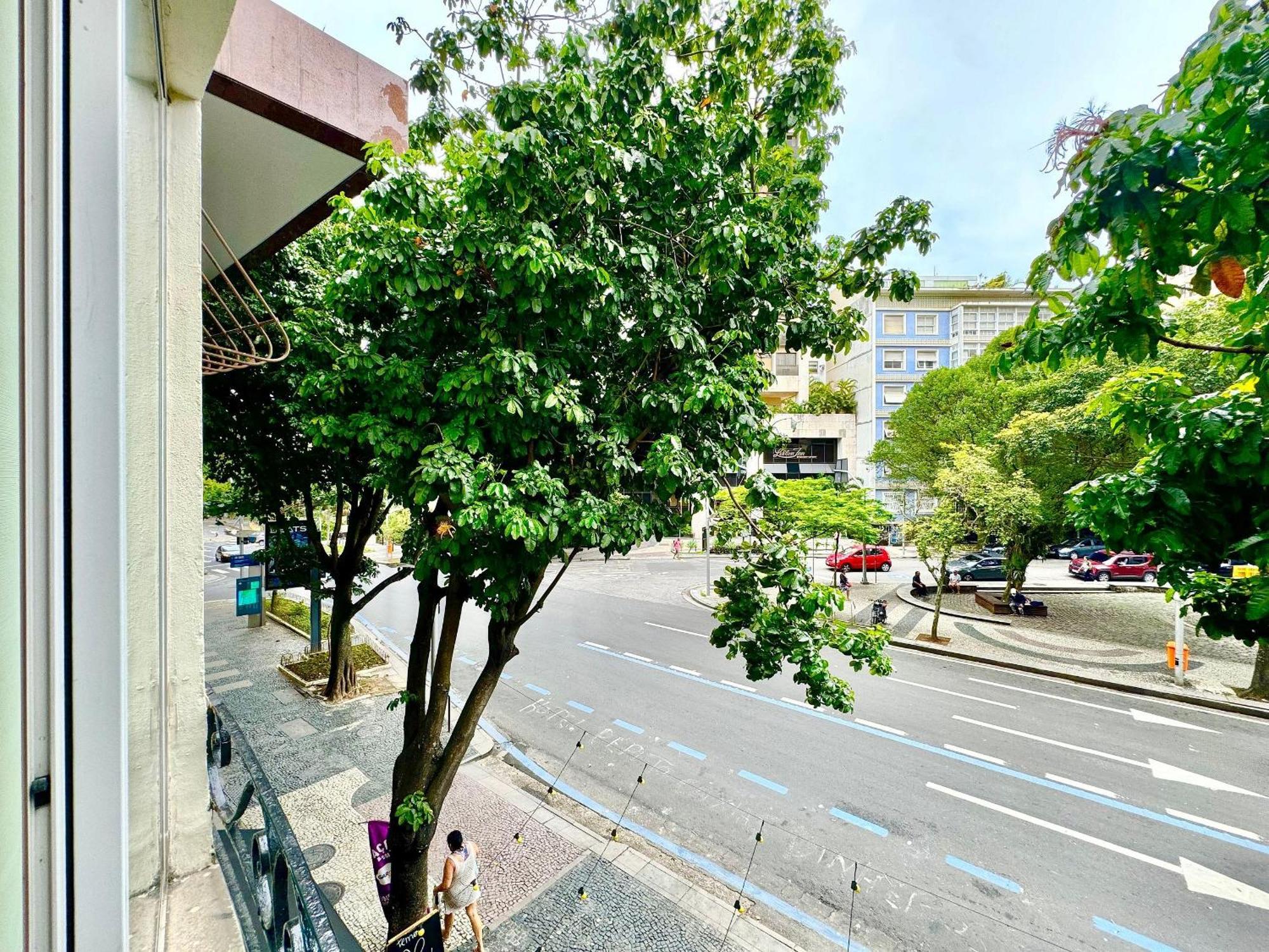 Apartamento Sofisticacao Na Praca Badalada Do Leblon